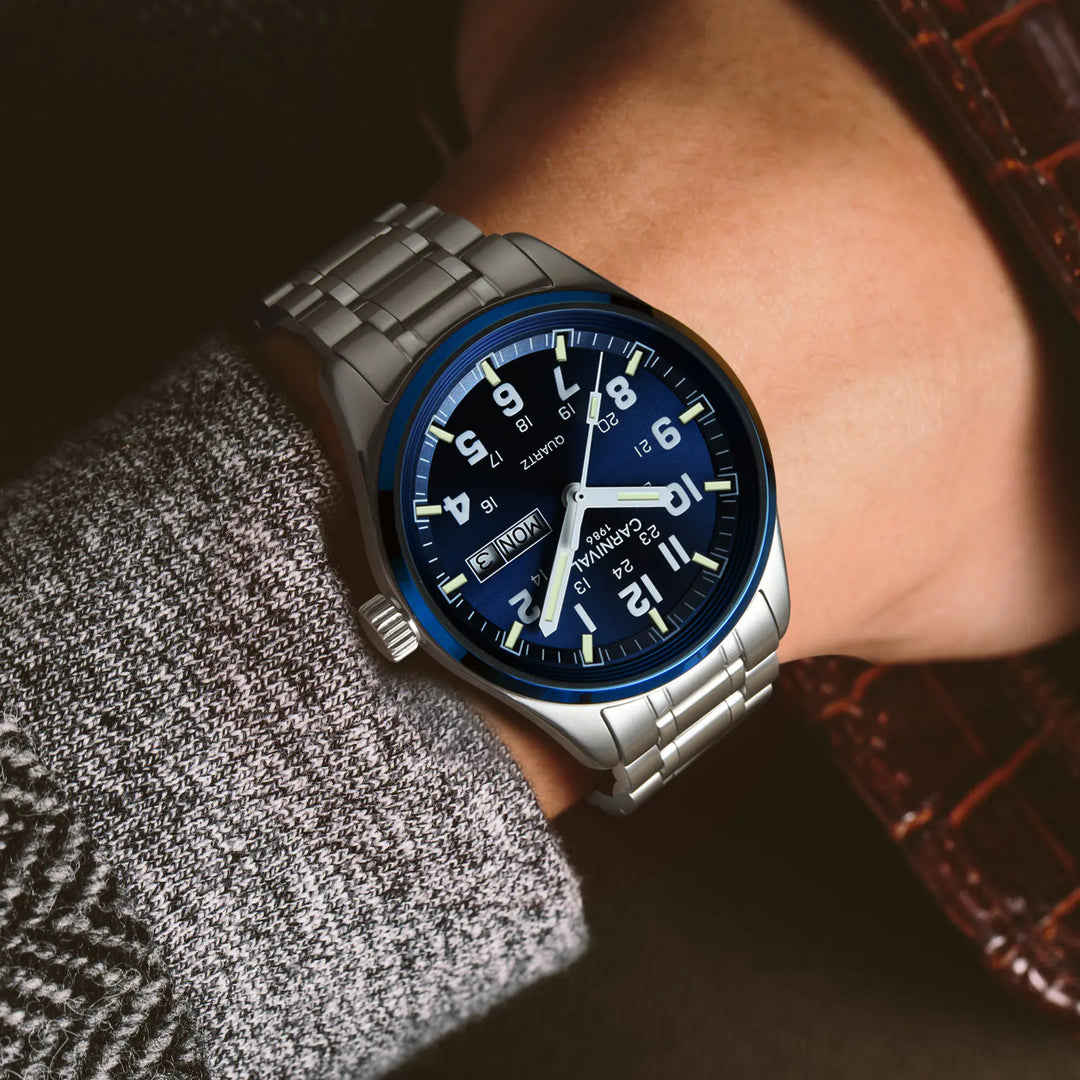 Custom Luminous Quartz Watch with Steel Waterproof Design