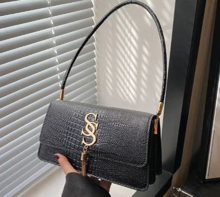 Fashionable Crocodile Pattern Tassel Women's Crossbody Bag