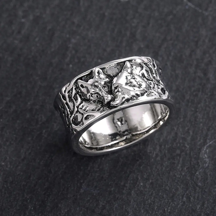 Vintage Wolf Pattern Alloy Ring for Men and Women