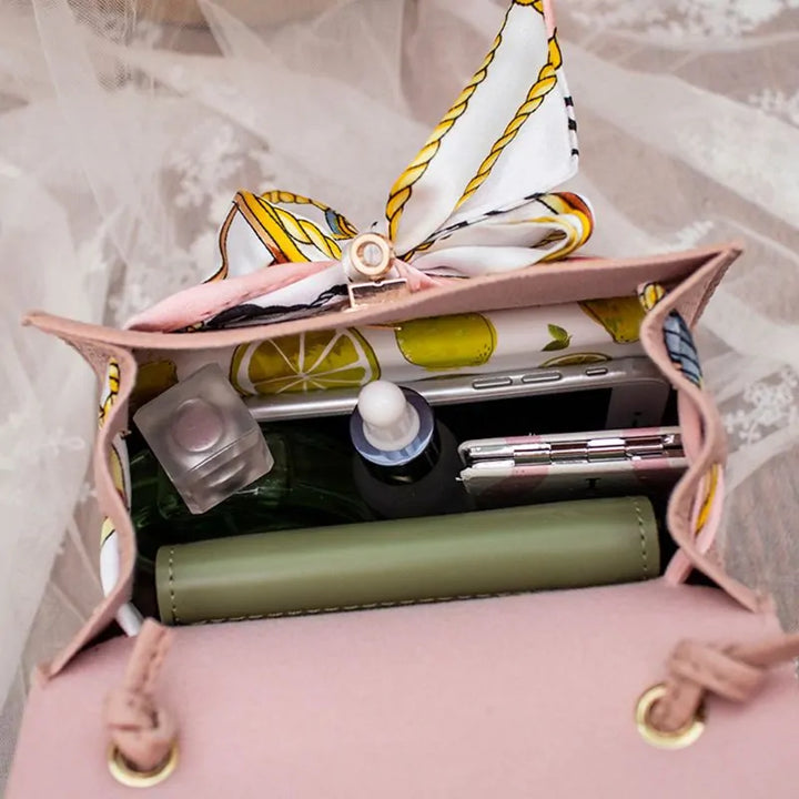 Lederhandtasche mit Schal