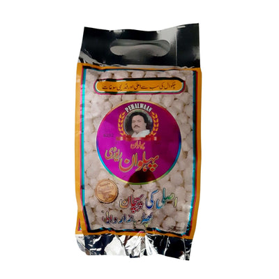 Pehlwan Revri 250g is a 100% pure desi khaand made from the finest ingredients for a truly authentic taste. Enjoy the original flavor with each bite. Its perfect crunch and delicious taste make it a must-have for all occasions.